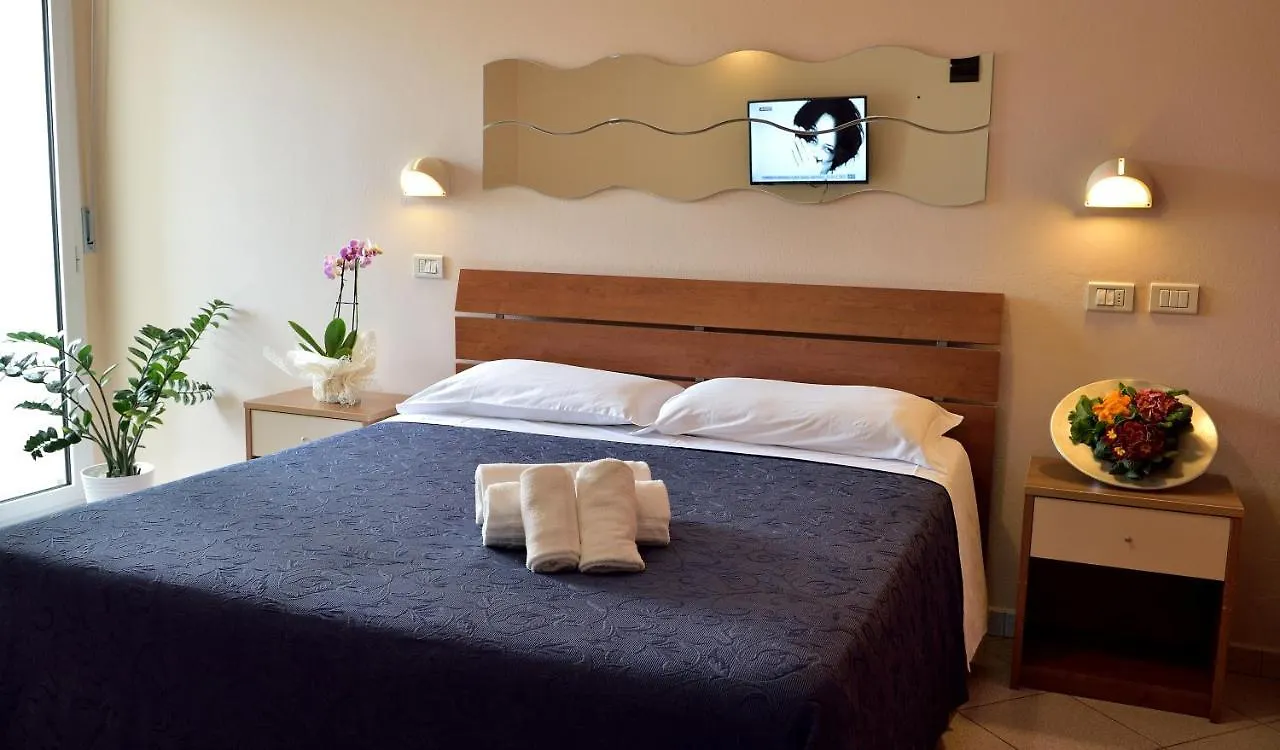 Hotel Oltremar B&B Cattolica 2*,